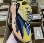 ADIDAS YEEZY BOOST 700 - Image 5