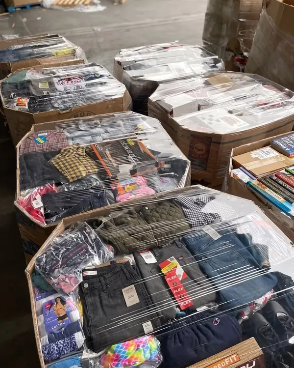 Clothing Mixed Pallet