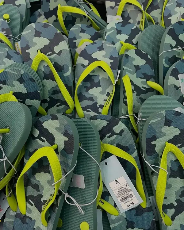 Flip Flops Pallet