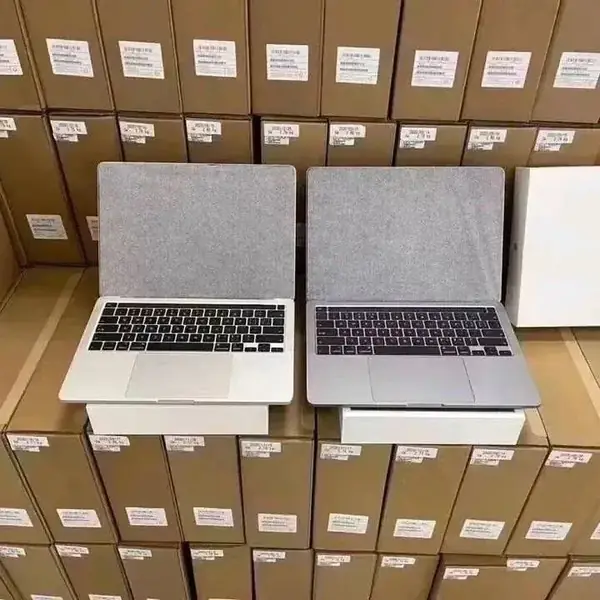 MacBook Air Pallet