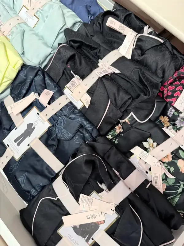 Sleepwear Pallet