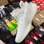 Yeezy Boost 350 v2 Pallets - Image 3